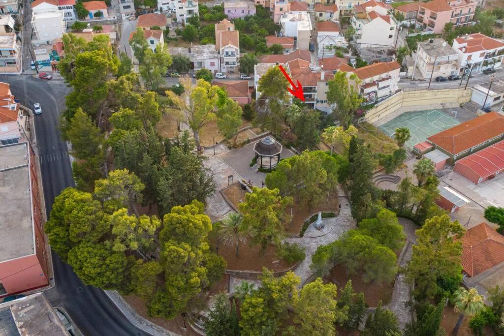 Central & Elegant Suite With Private Garden Argostoli  Bagian luar foto