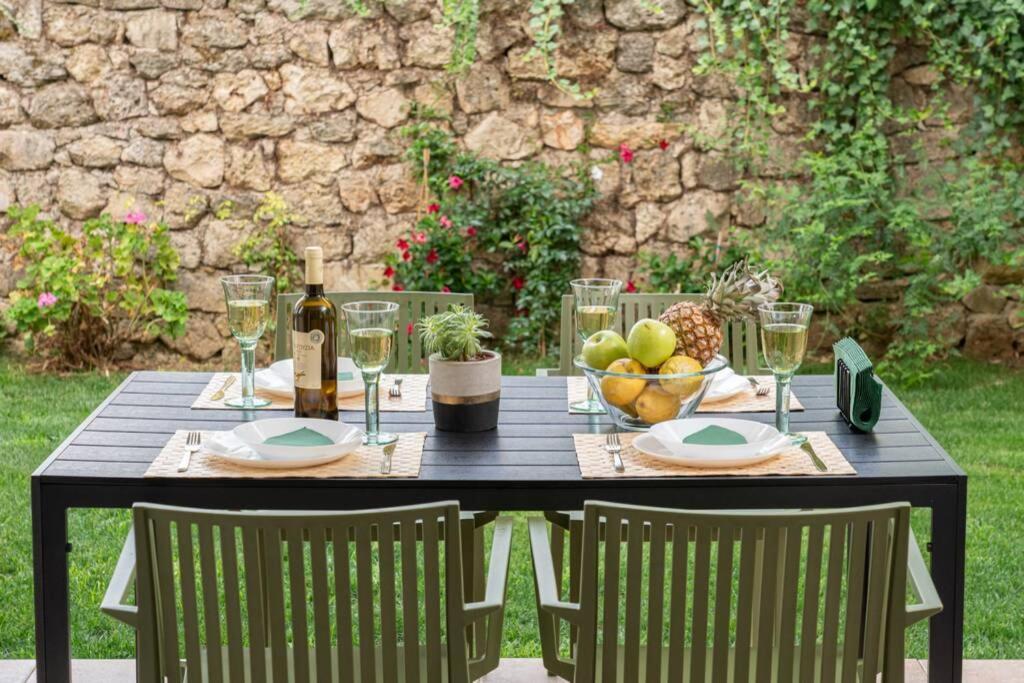 Central & Elegant Suite With Private Garden Argostoli  Bagian luar foto