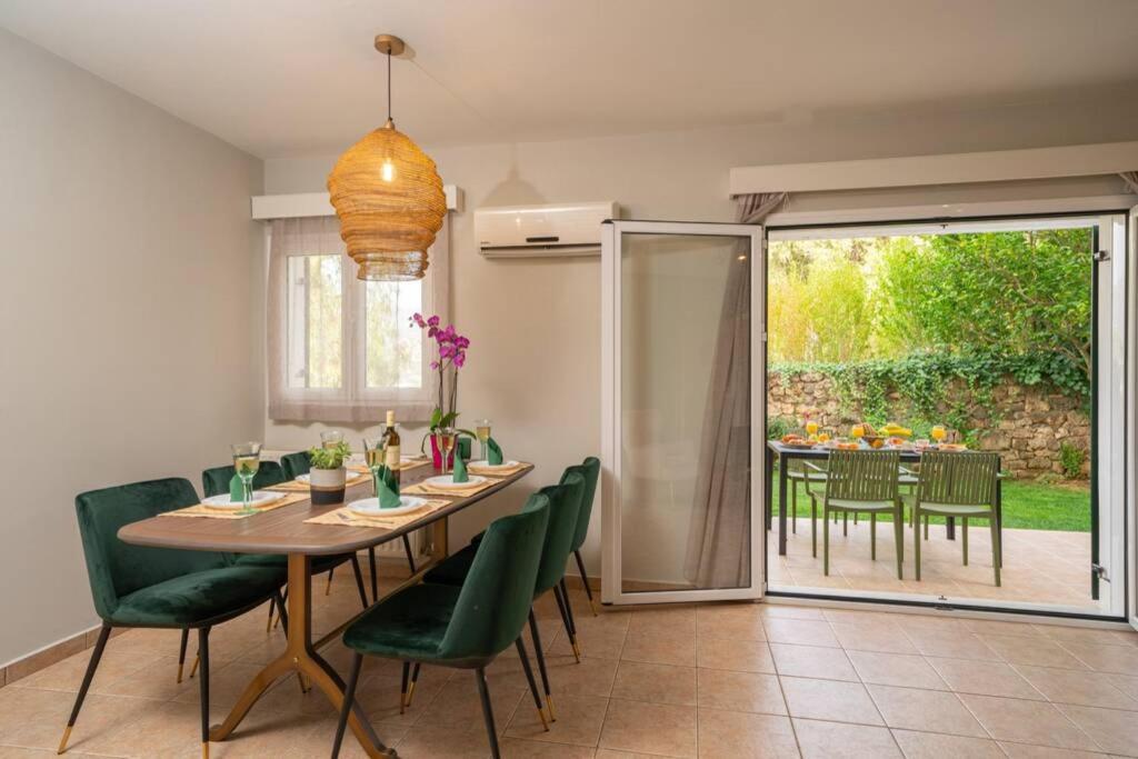 Central & Elegant Suite With Private Garden Argostoli  Bagian luar foto
