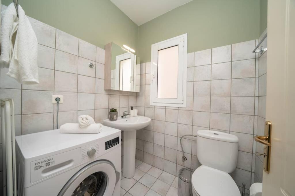 Central & Elegant Suite With Private Garden Argostoli  Bagian luar foto