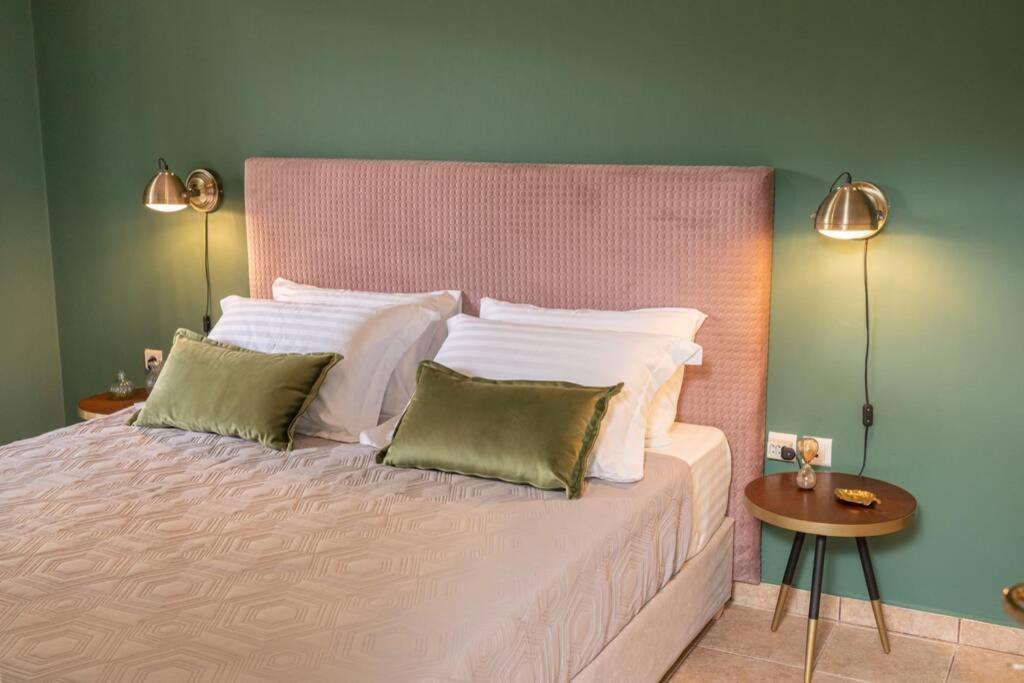 Central & Elegant Suite With Private Garden Argostoli  Bagian luar foto